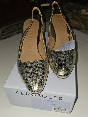 Aerosoles Leather Sling Back Gold Dress Pumps - Women's 9M NEW